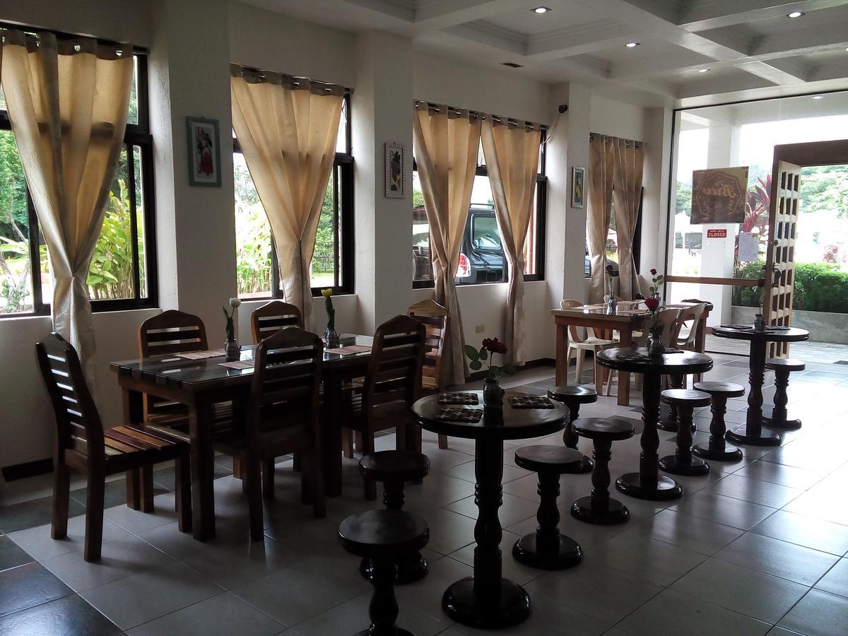 ホテル Gazebo Pools And Restaurant カバッドバラン エクステリア 写真