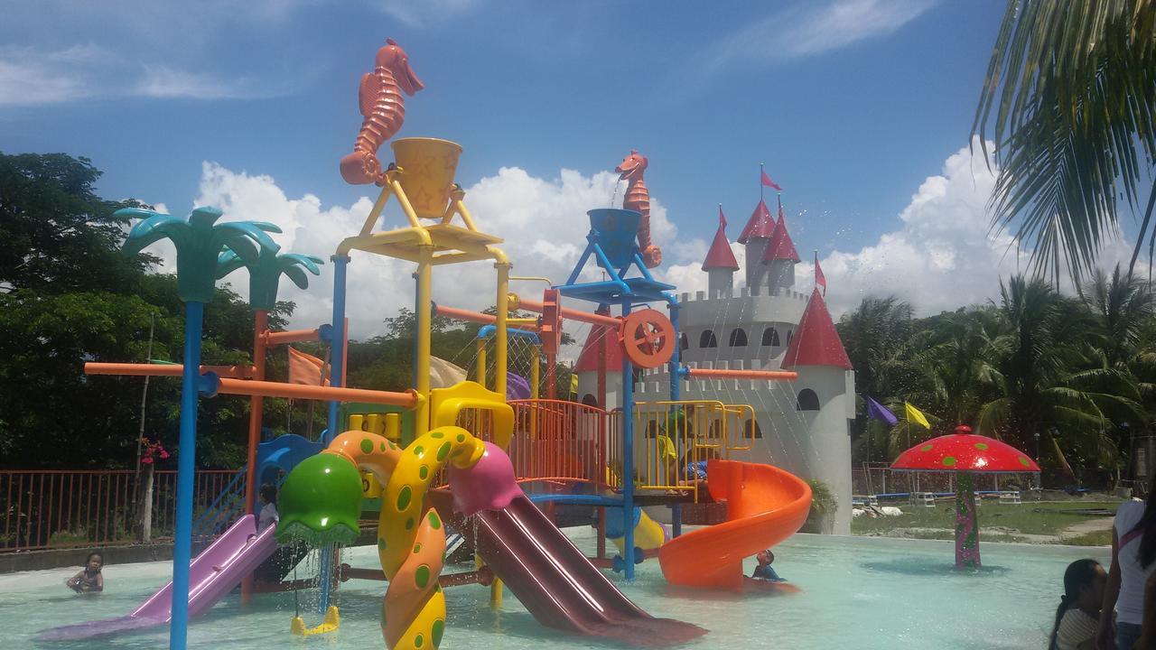 ホテル Gazebo Pools And Restaurant カバッドバラン エクステリア 写真